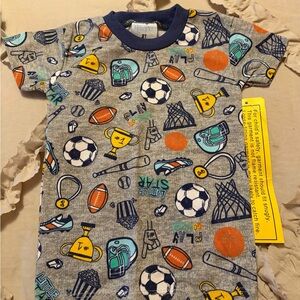 Mon Petit-Boy’s NWT Gray Sports Graphic Tee Gray with Blue & Yellow Accents 2T